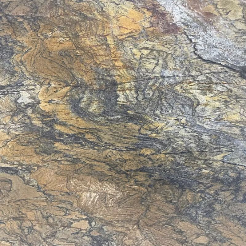 Гора и текущая вода